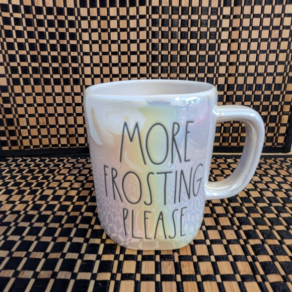 5 Rae Dunn mugs - Picture 6 of 8